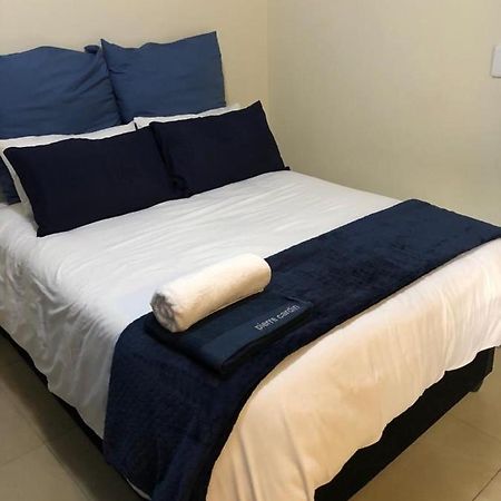 Caleb'S Guesthouse Durban Exterior photo